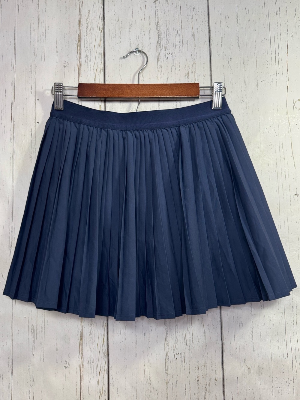 Uniqlo Navy Pleated Tennis Skort Size M Athleisure Golf Pickleball Preppy Sporty